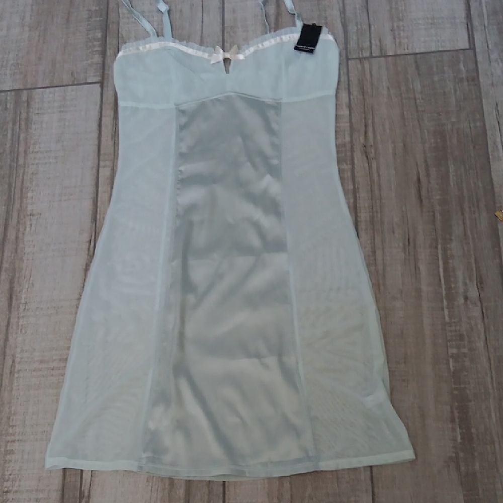 HOFF BY HOFF COPENHAGEN..CHEMISE..MEDIUM